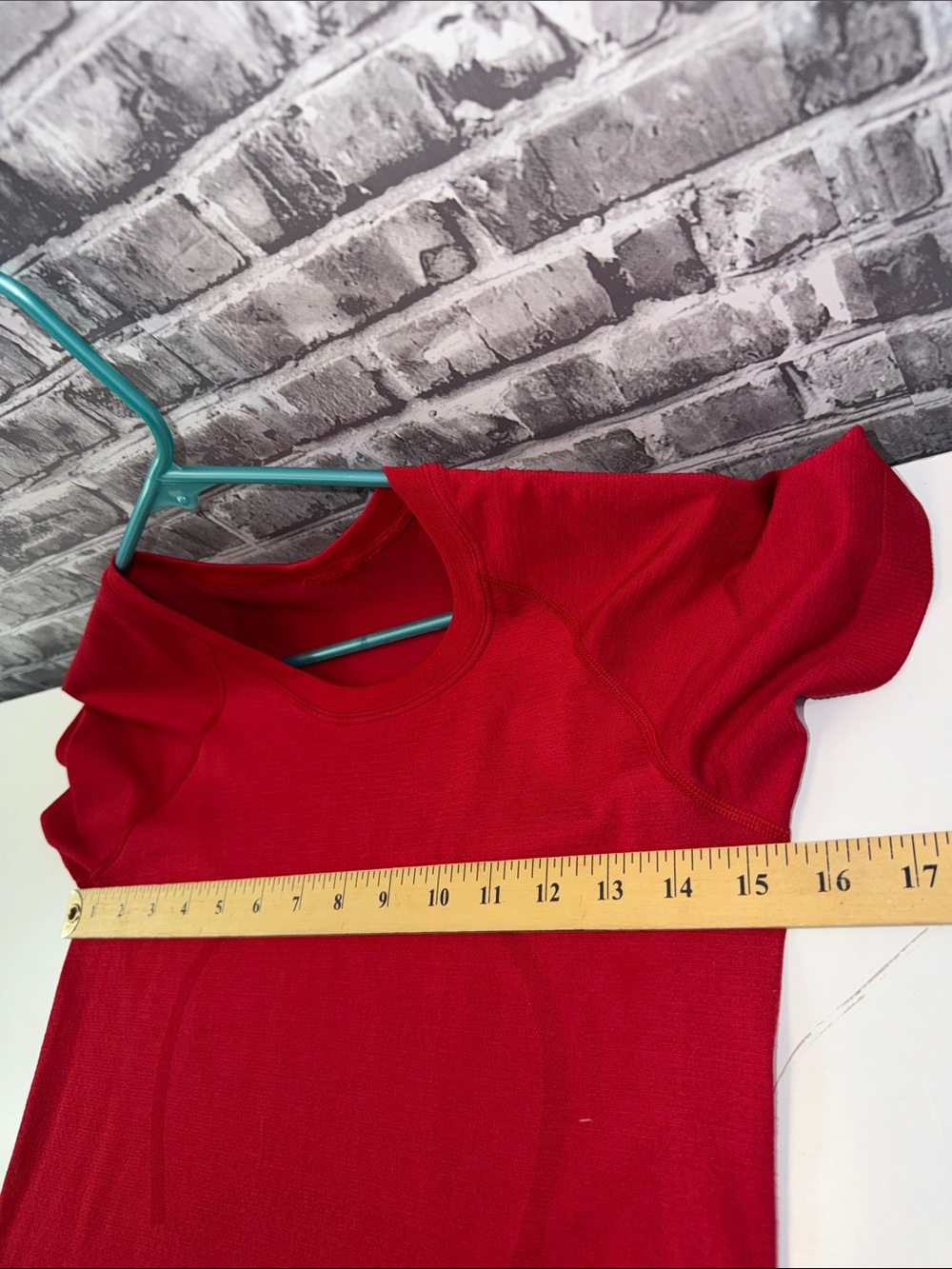 lululemon athletica Bright Red Short Sleeve Athletic Tee - Picture 4 of 9